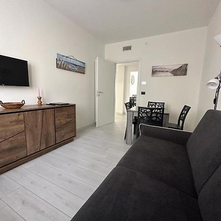 Cavour Apartment Center Bardolino Bagian luar foto