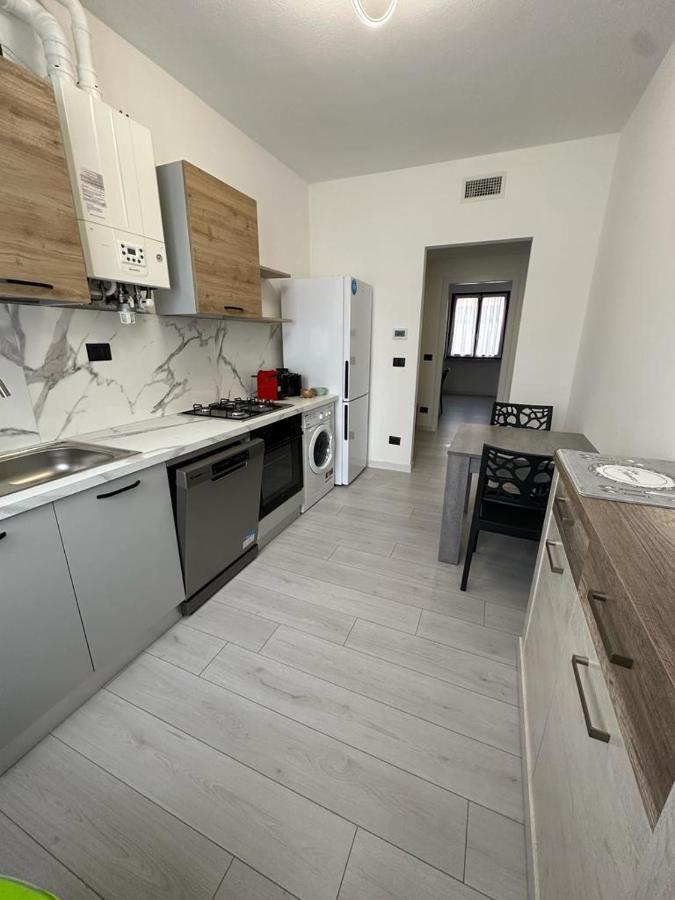Cavour Apartment Center Bardolino Bagian luar foto
