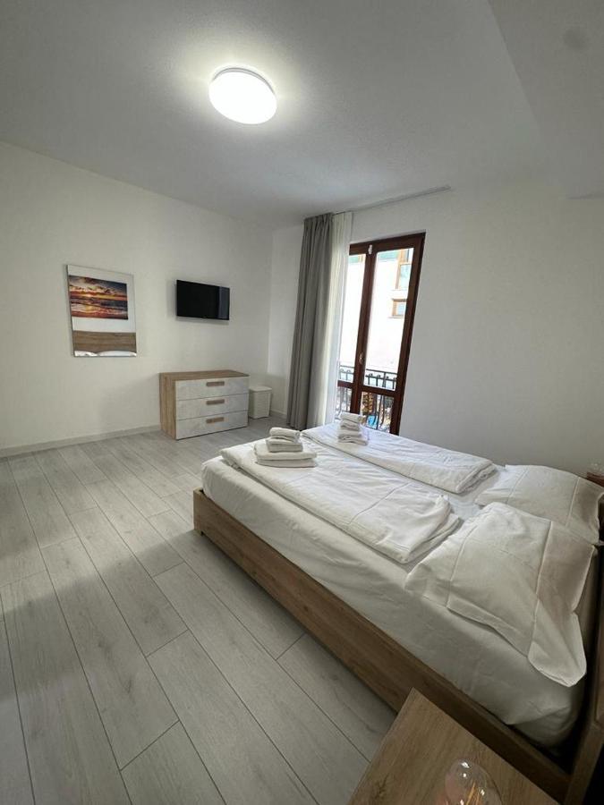 Cavour Apartment Center Bardolino Bagian luar foto