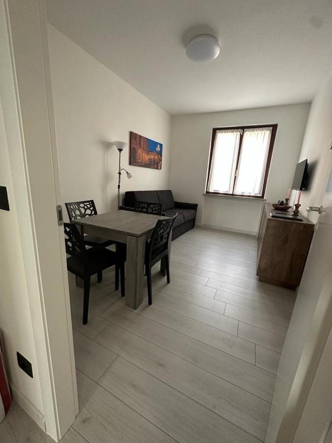 Cavour Apartment Center Bardolino Bagian luar foto