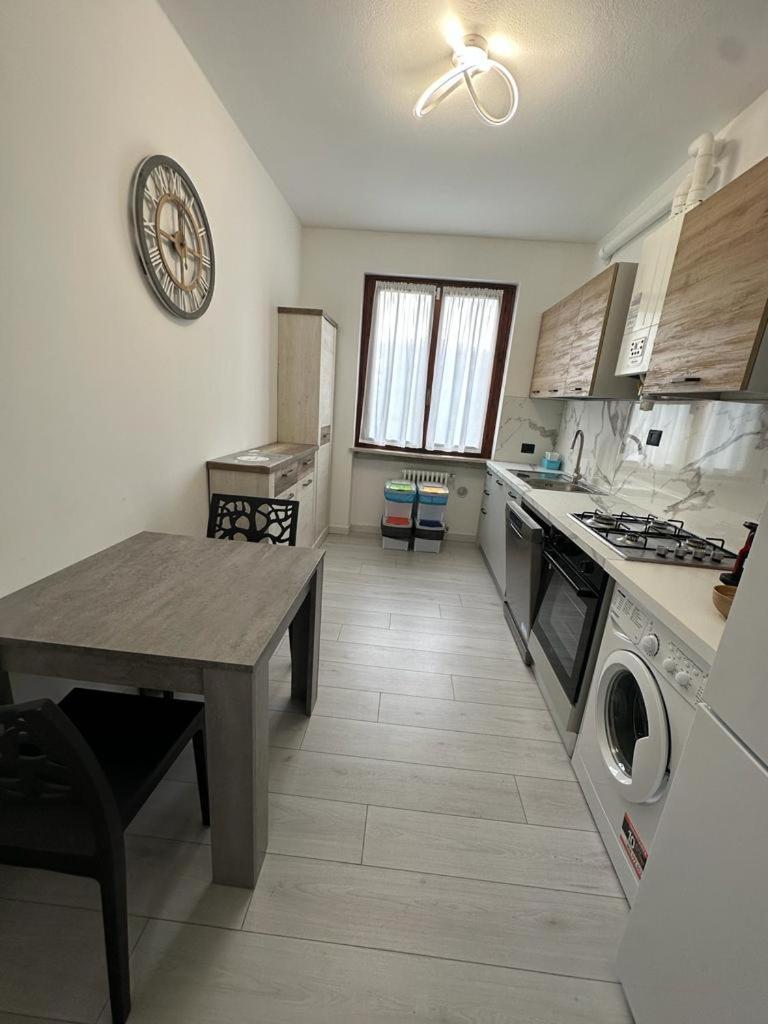 Cavour Apartment Center Bardolino Bagian luar foto