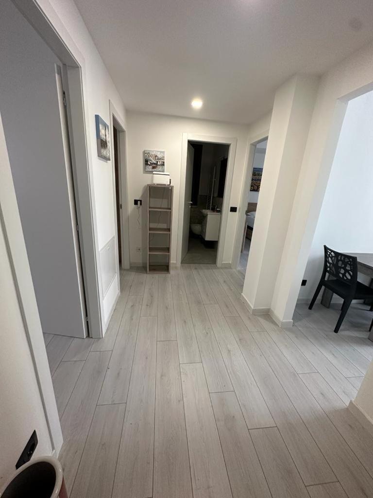 Cavour Apartment Center Bardolino Bagian luar foto